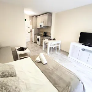 Benal 905 En Primera Línea De Playa / Beachfront , Benalmádena España